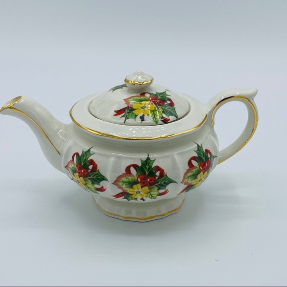Windsor || "Mini" Teapot with Holiday Holly - Picture 3 of 10